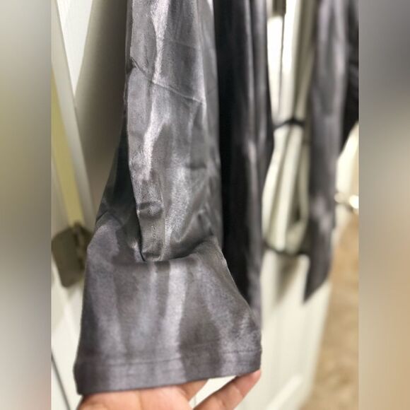 DG2 Diane Gilman women’s Elegant Black and Gray open front cardigan 1x NWT - Picture 9 of 9